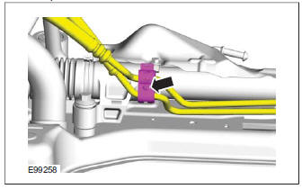 Steering Gear to Power Steering Fluid Reservoir Return Line-2.5L Duratec (147kW/200PS) - VI5(13 439 0)